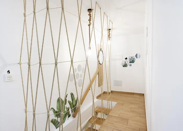 La Esperanza Downtown 3 Bd